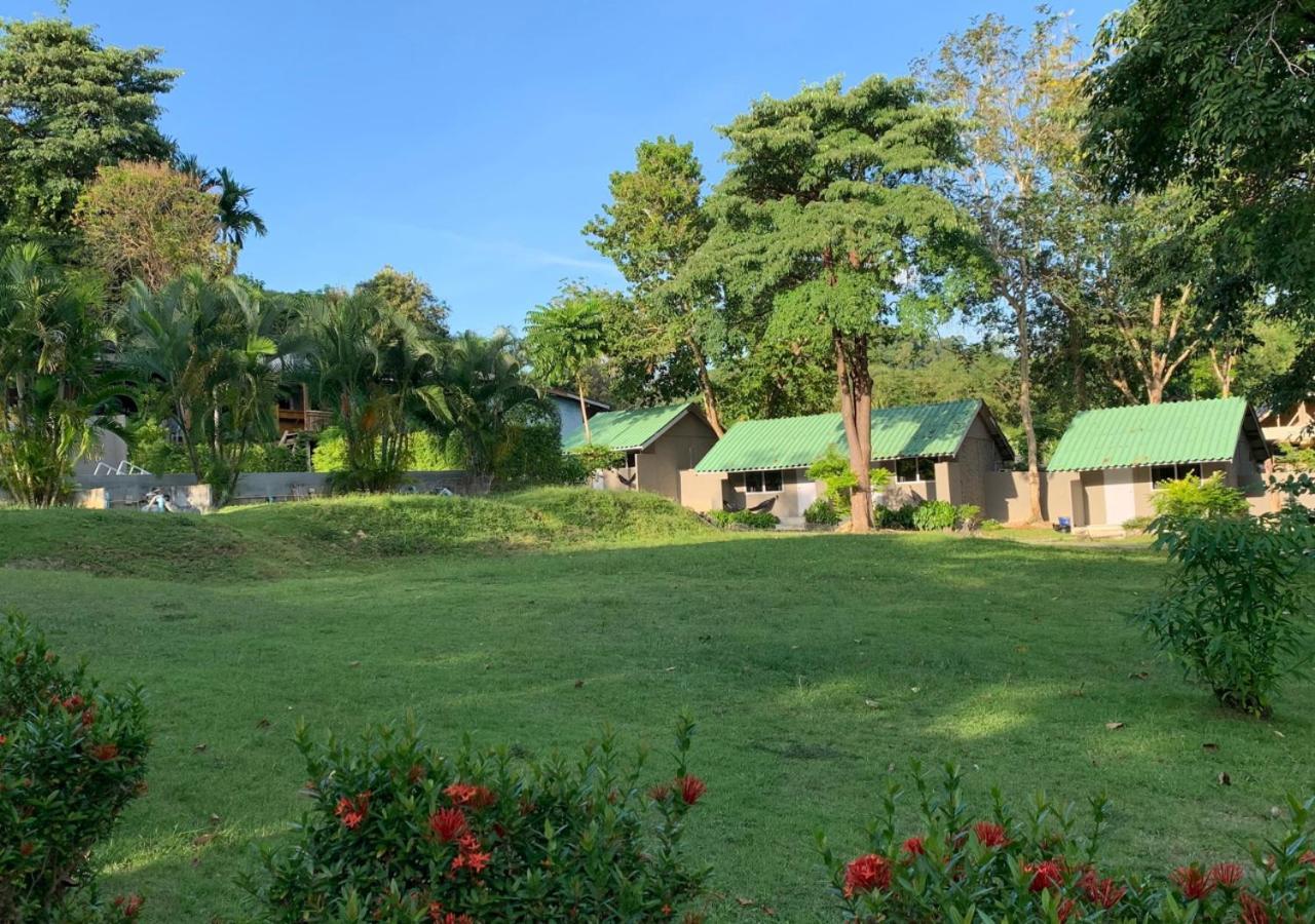 Siam Flora Resort Koh Lanta Exterior photo