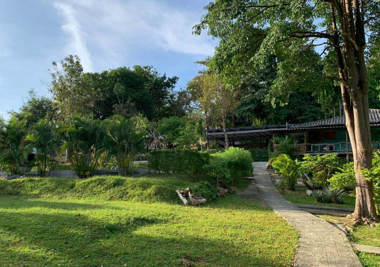 Siam Flora Resort Koh Lanta Exterior photo