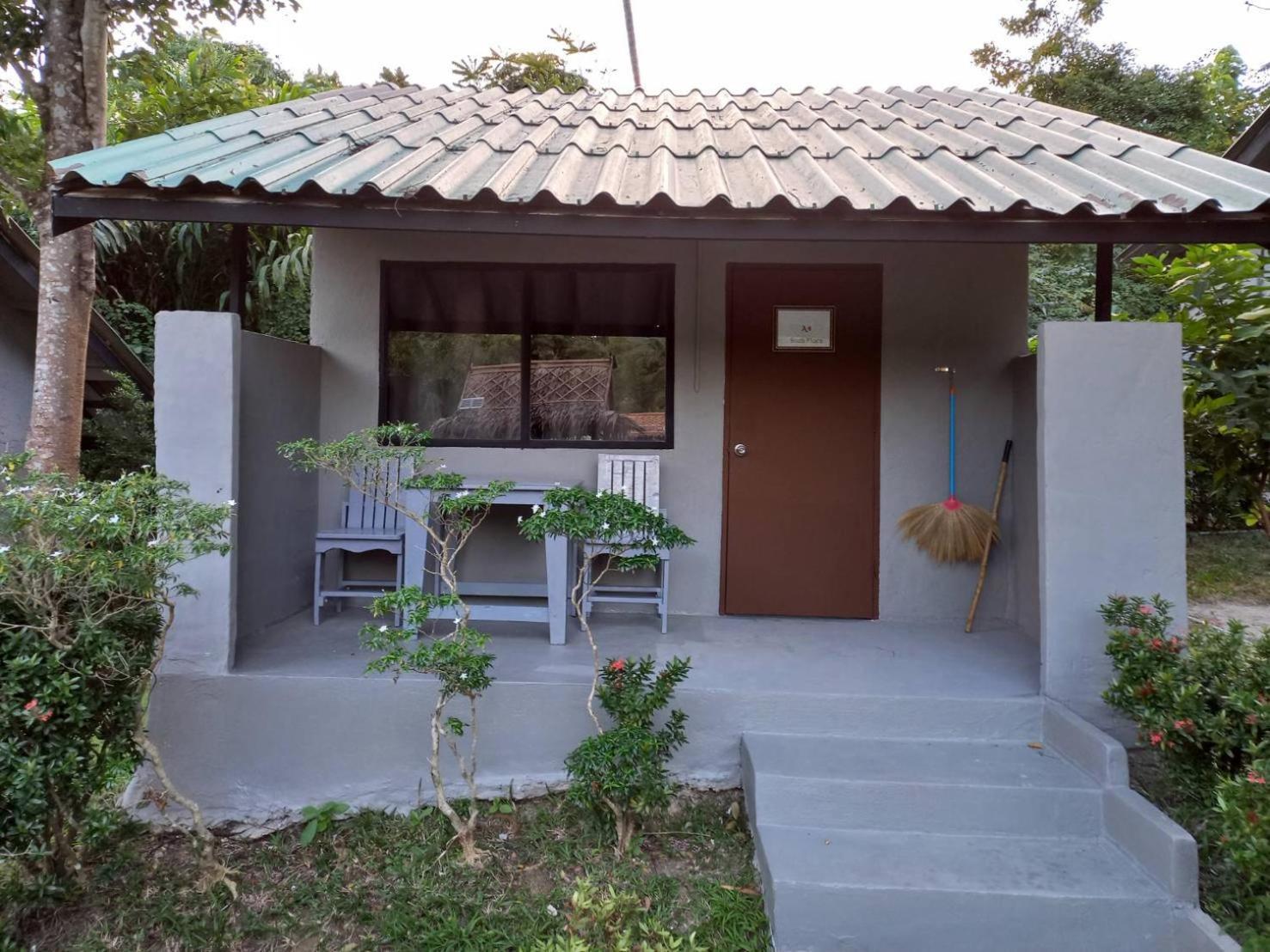 Siam Flora Resort Koh Lanta Exterior photo